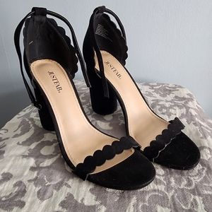 Like New Just Fab Women's Heels - Size 9.5